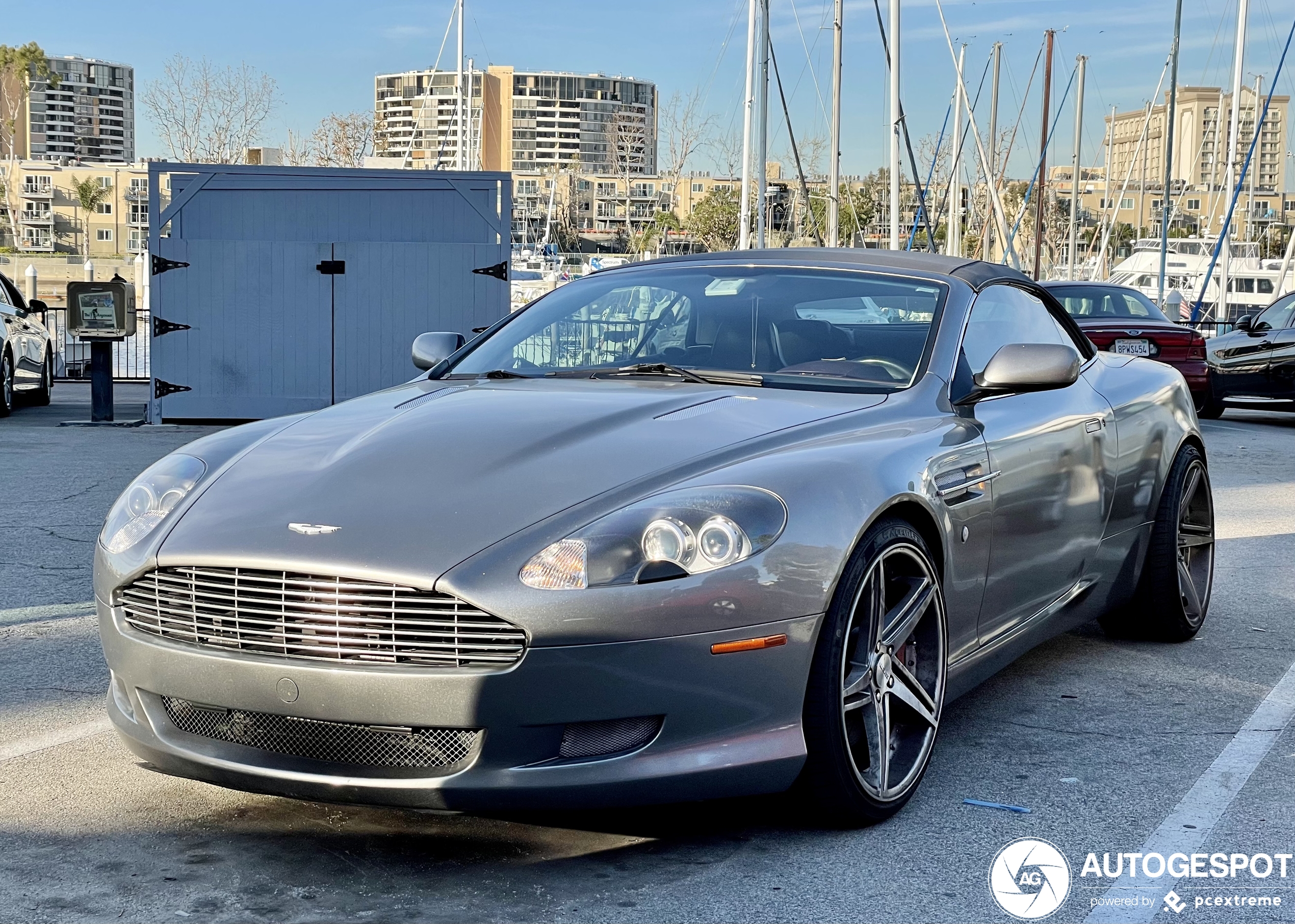 Aston Martin DB9 Volante