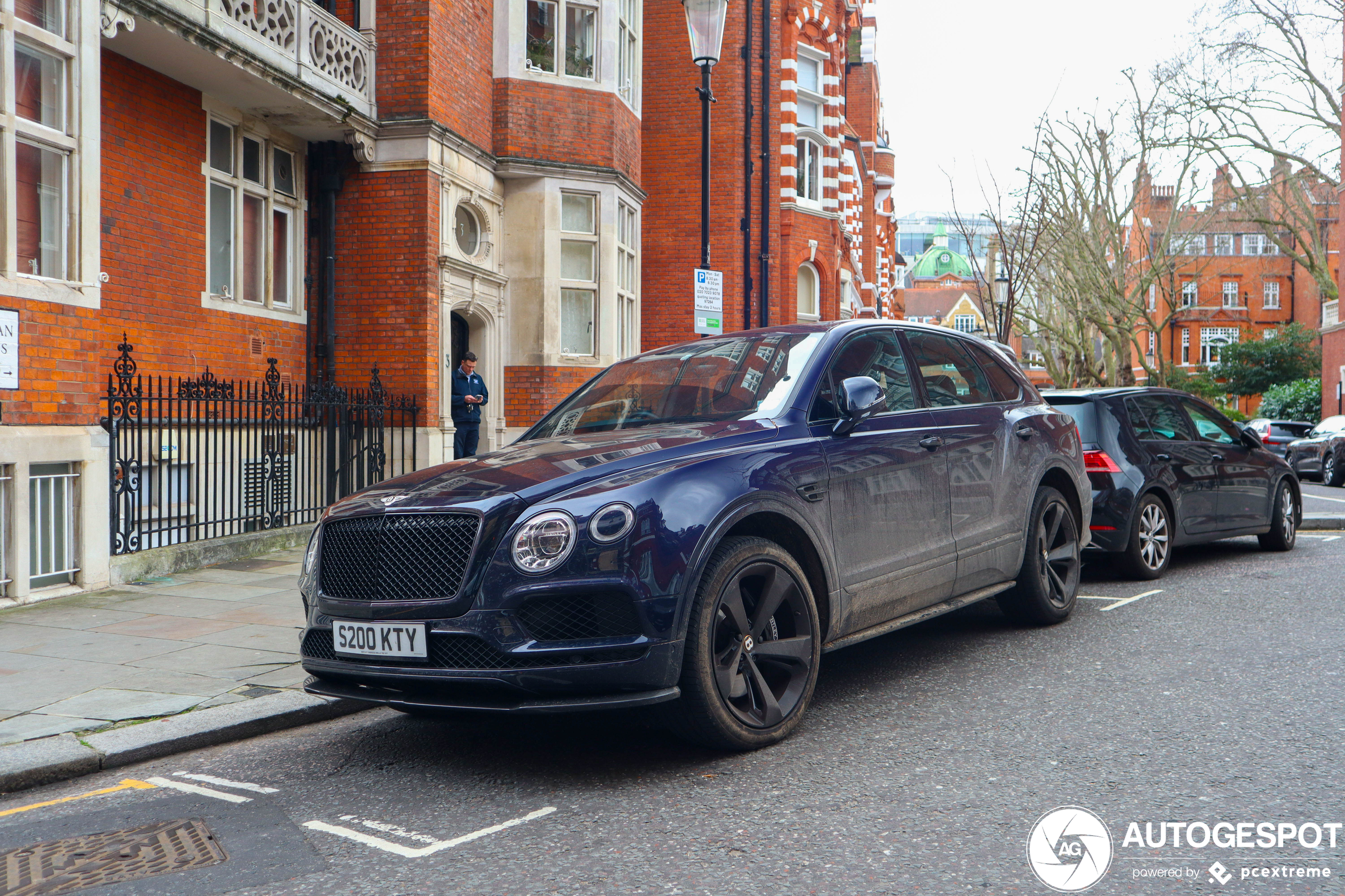 Bentley Bentayga V8