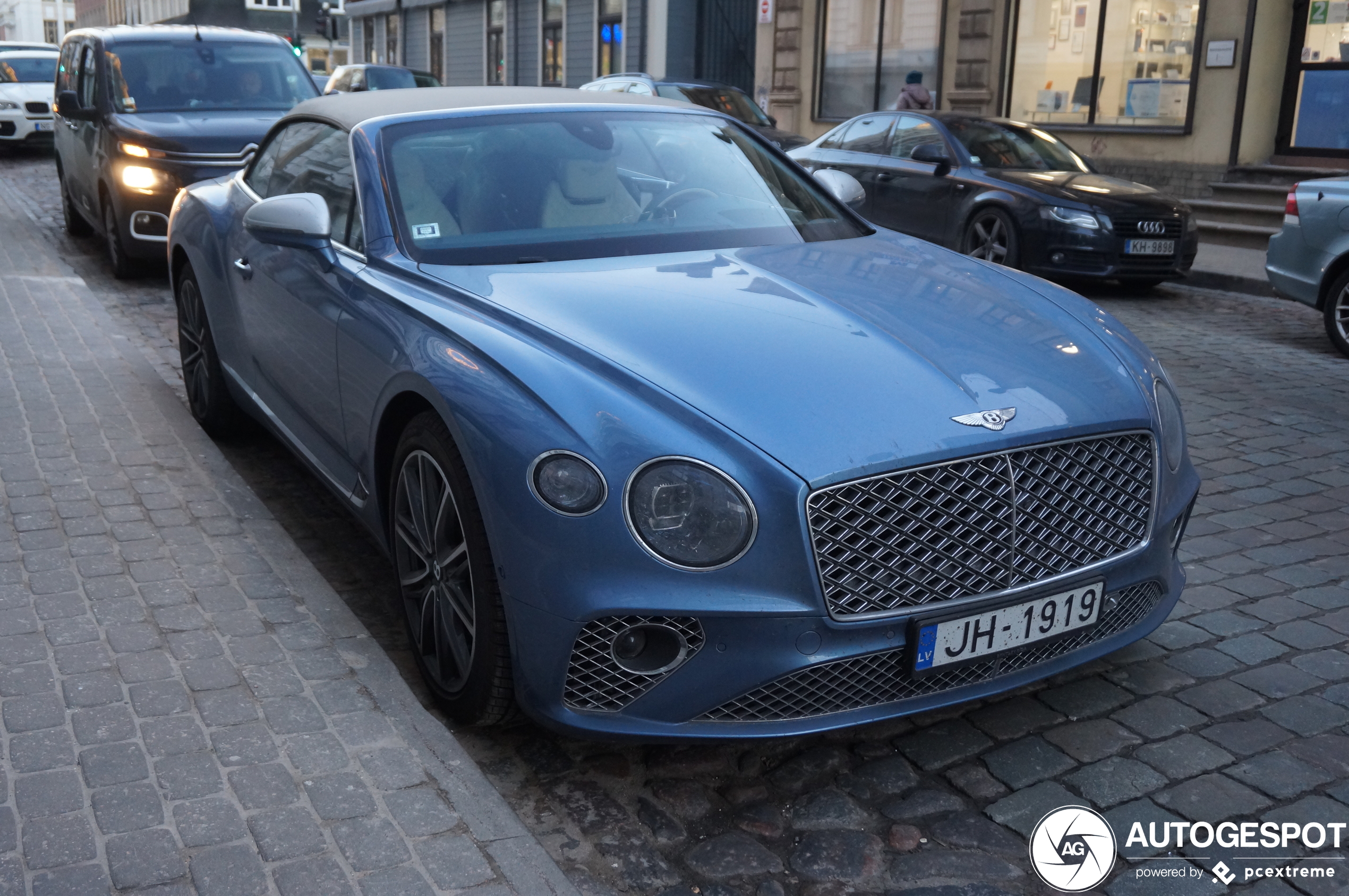 Bentley Continental GTC V8 2020 Mulliner