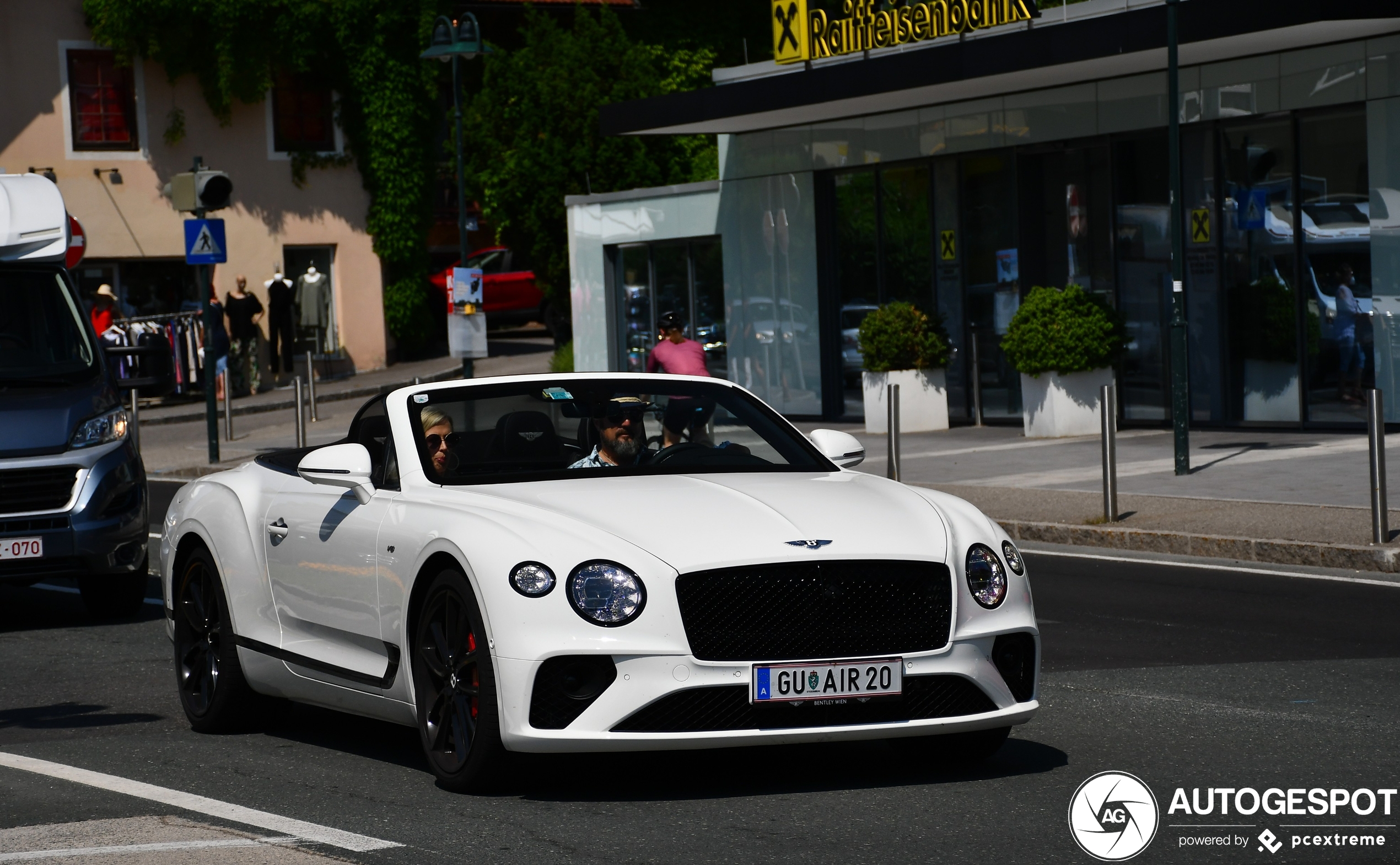 Bentley Continental GTC V8 2020