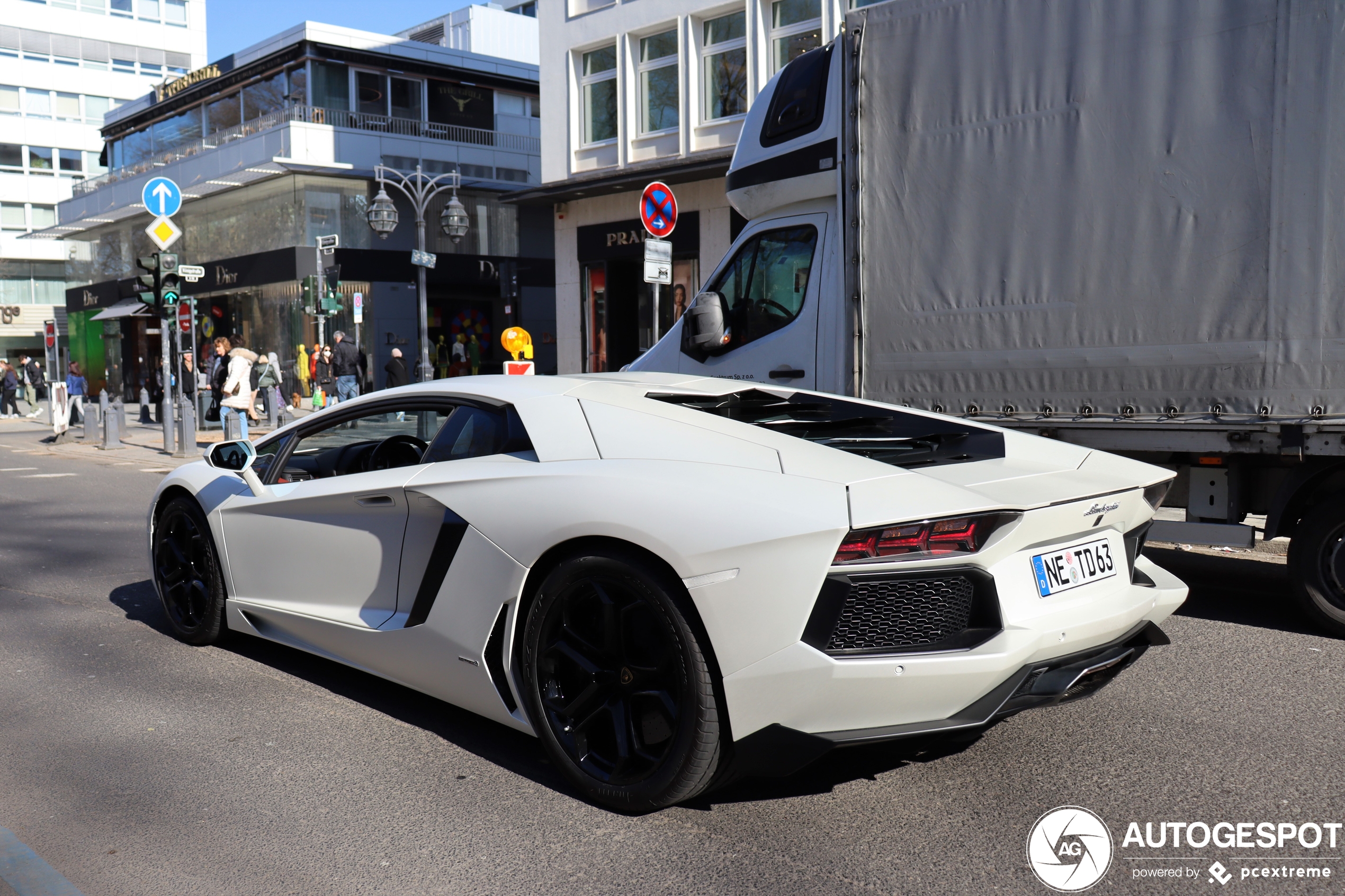 Lamborghini Aventador LP700-4