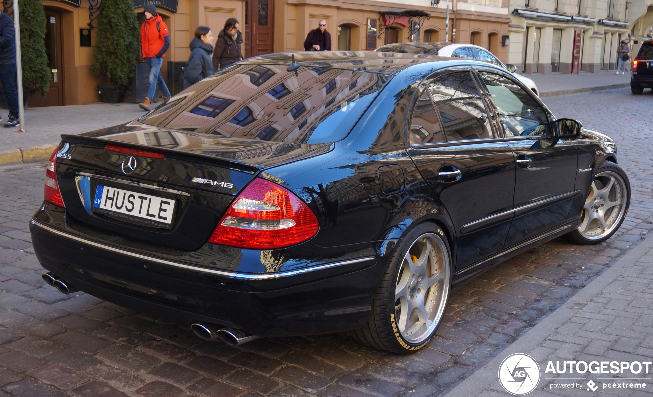 Mercedes-Benz E 55 AMG