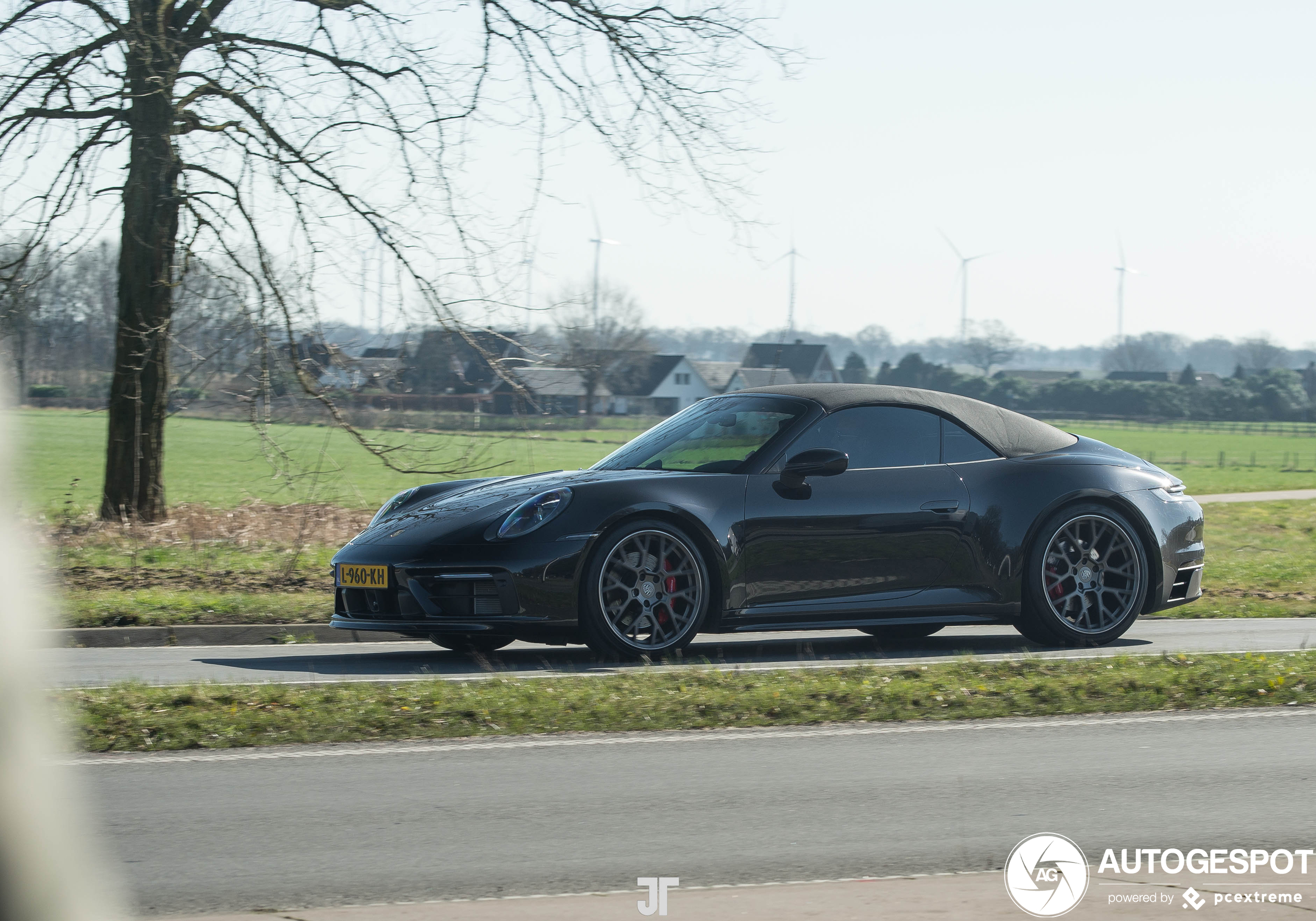 Porsche 992 Carrera 4S Cabriolet