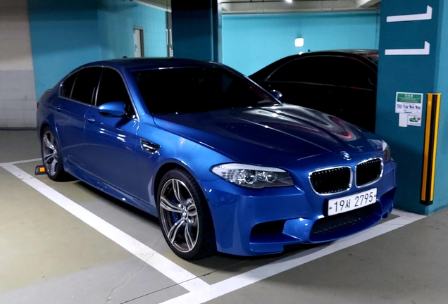 BMW M5 F10 2011