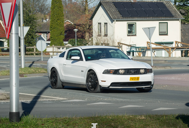 Ford Mustang GT 2011