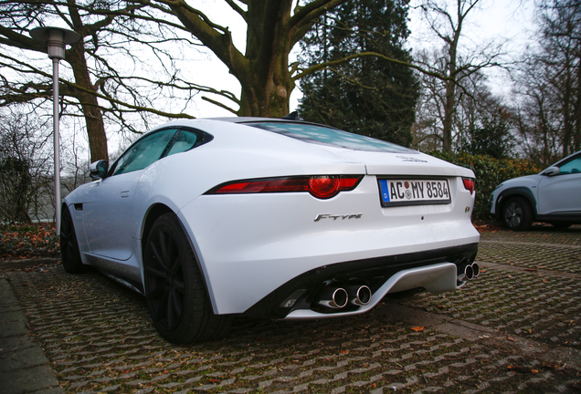 Jaguar F-TYPE R Coupé 2017