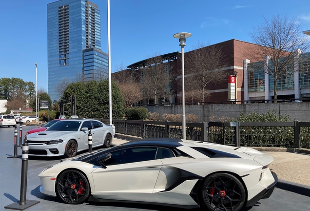 Lamborghini Aventador S LP740-4