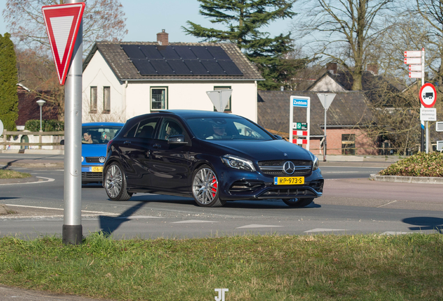 Mercedes-AMG A 45 W176 2015