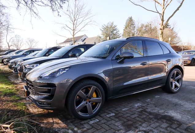 Porsche 95B Macan Turbo