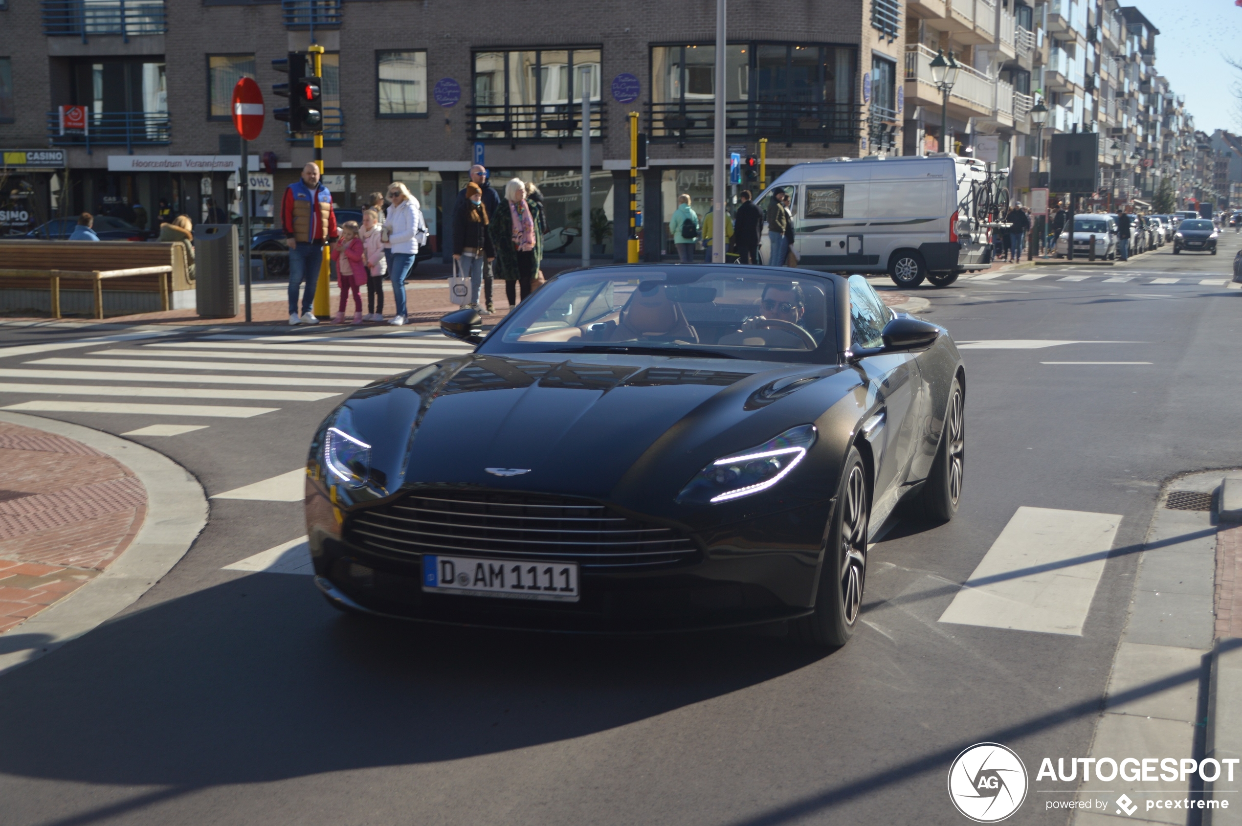 Aston Martin DB11 V8 Volante