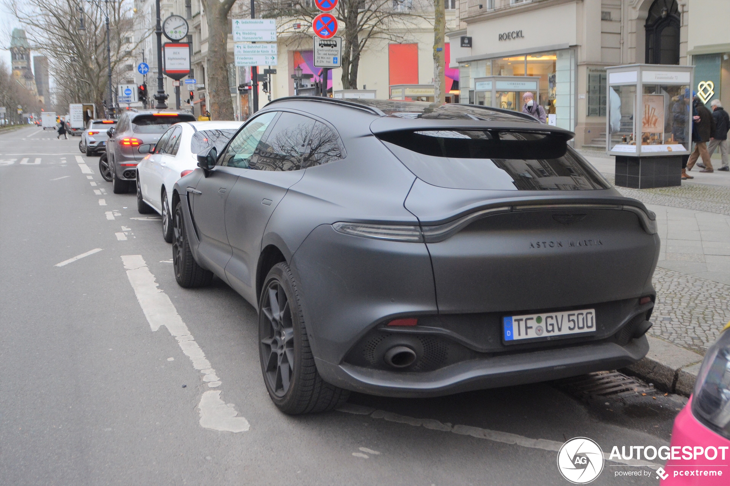 Aston Martin DBX