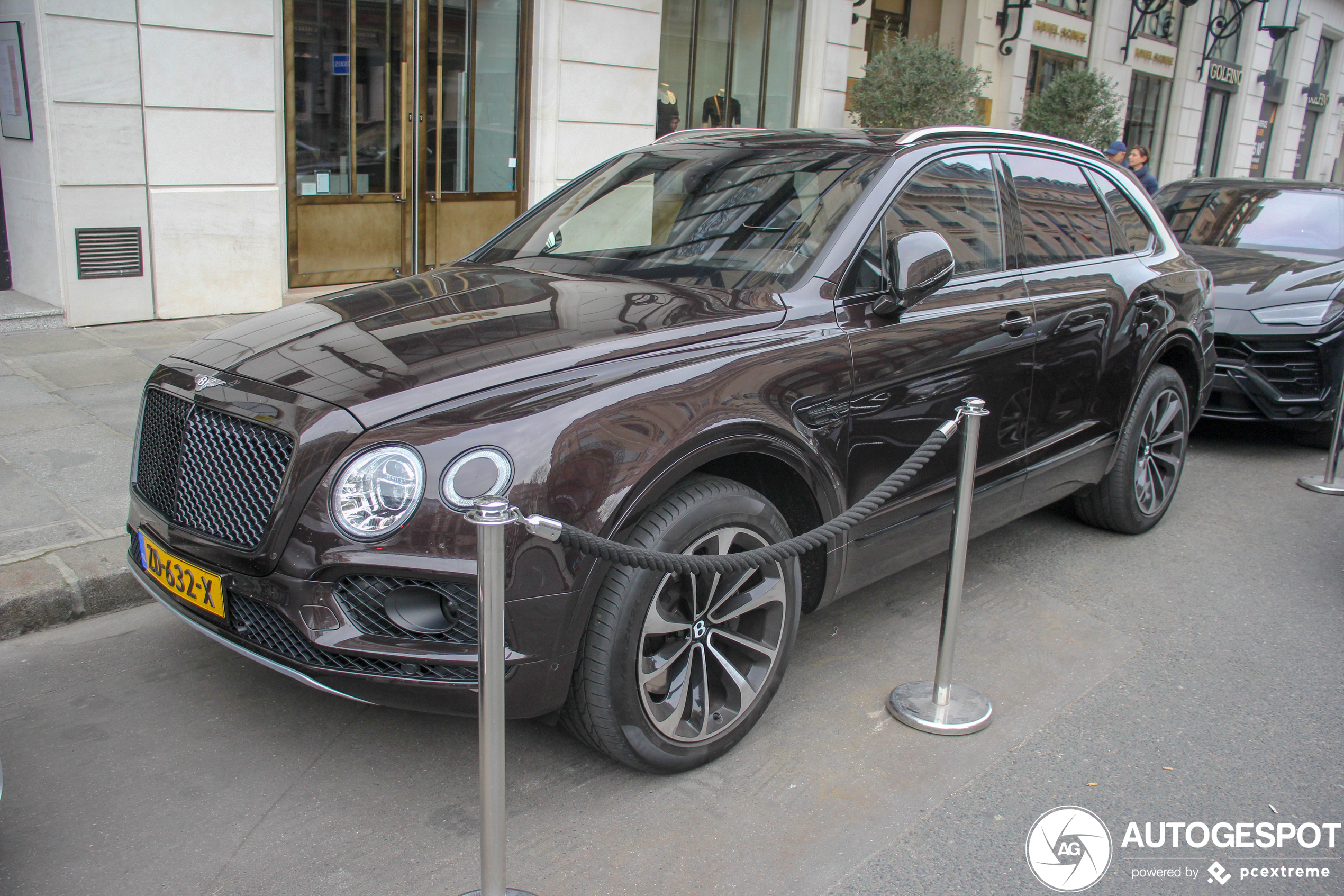 Bentley Bentayga V8