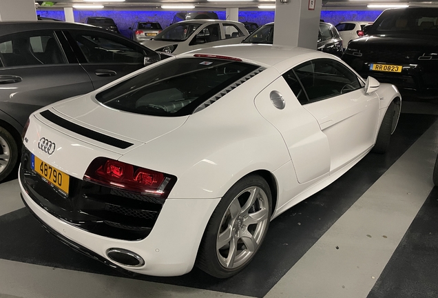 Audi R8 V10