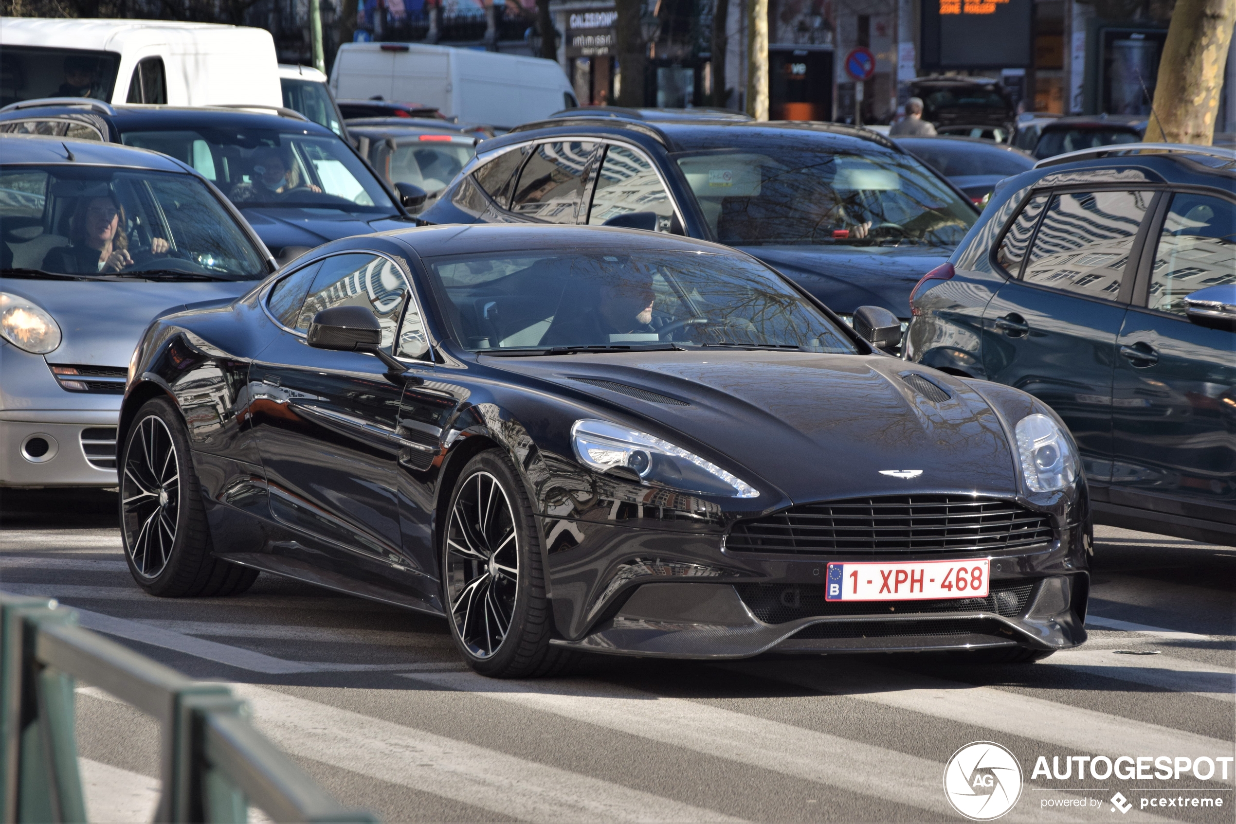 Aston Martin Vanquish 2013