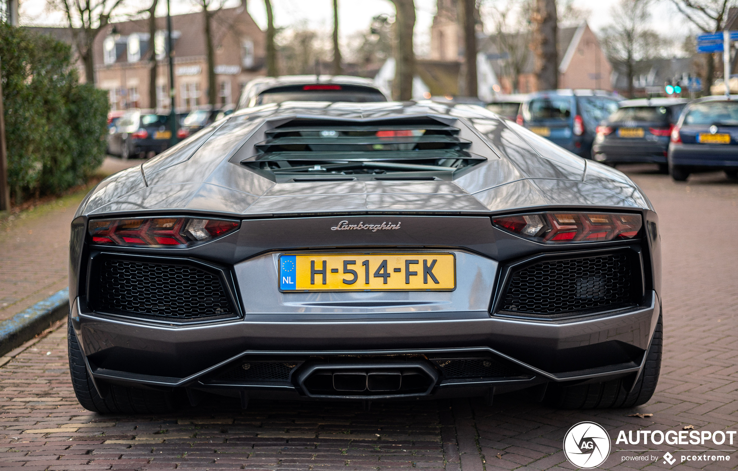 Lamborghini Aventador LP700-4