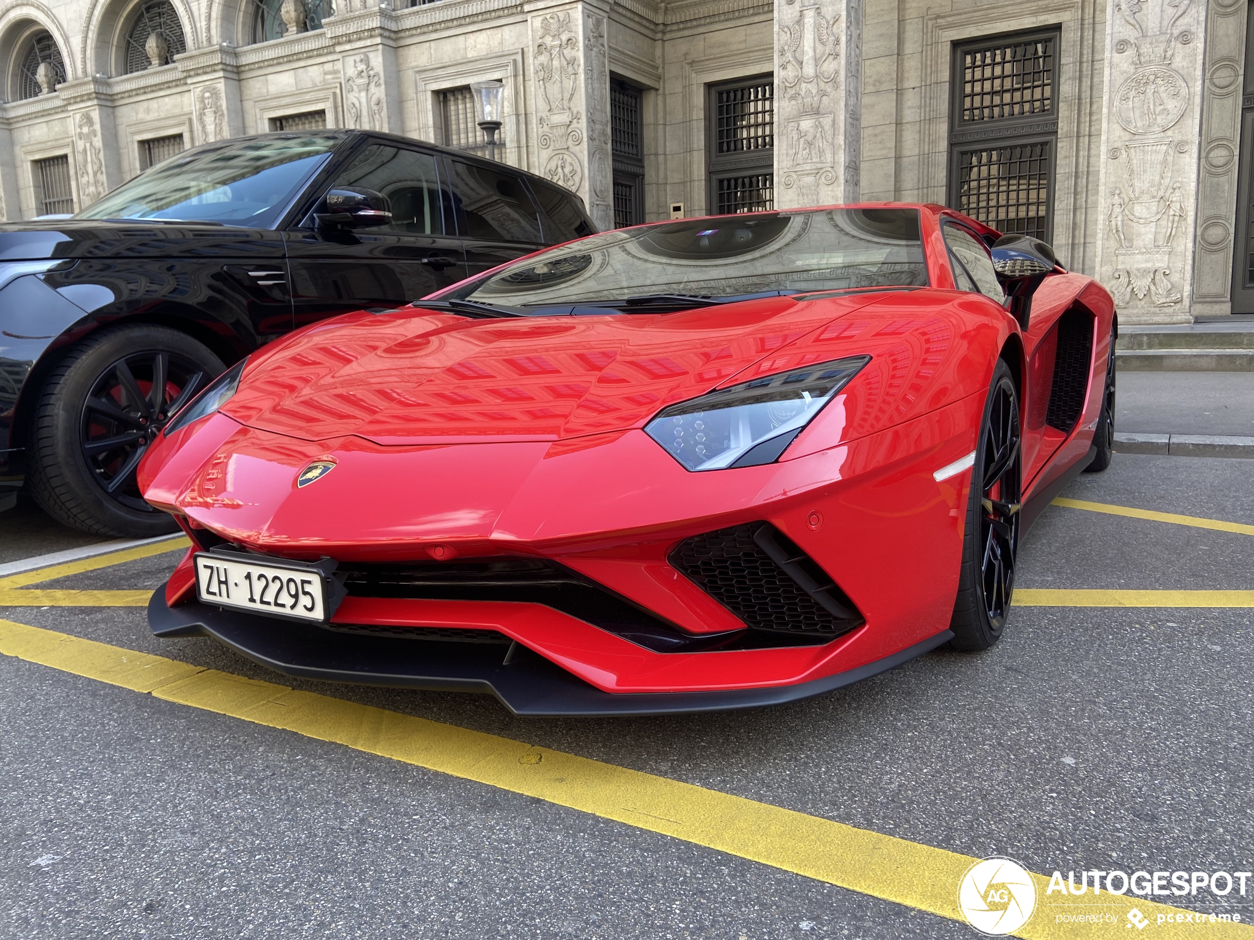 Lamborghini Aventador S LP740-4