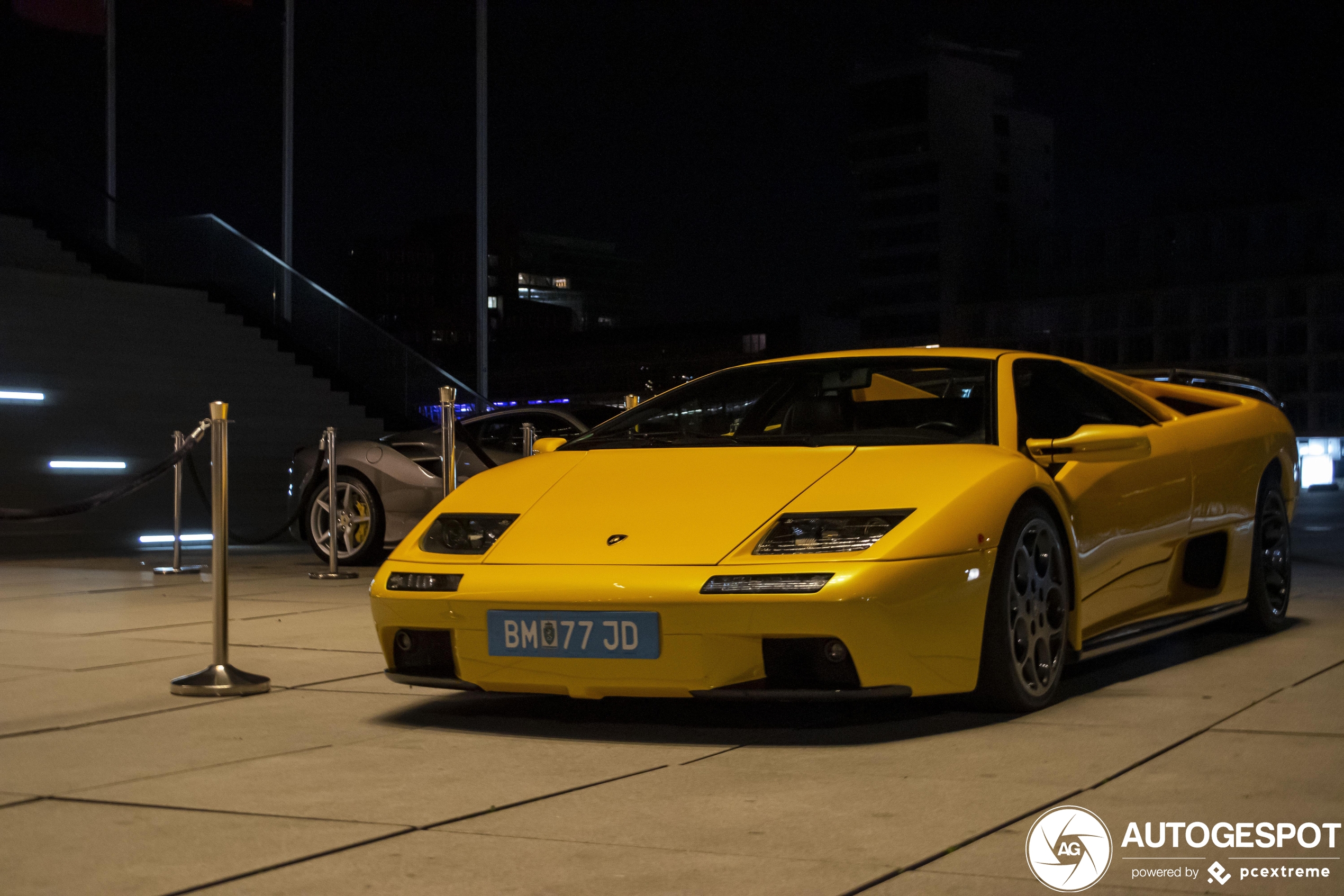 Spotter verveelt zich en hengelt Lamborghini Diablo VT 6.0 binnen