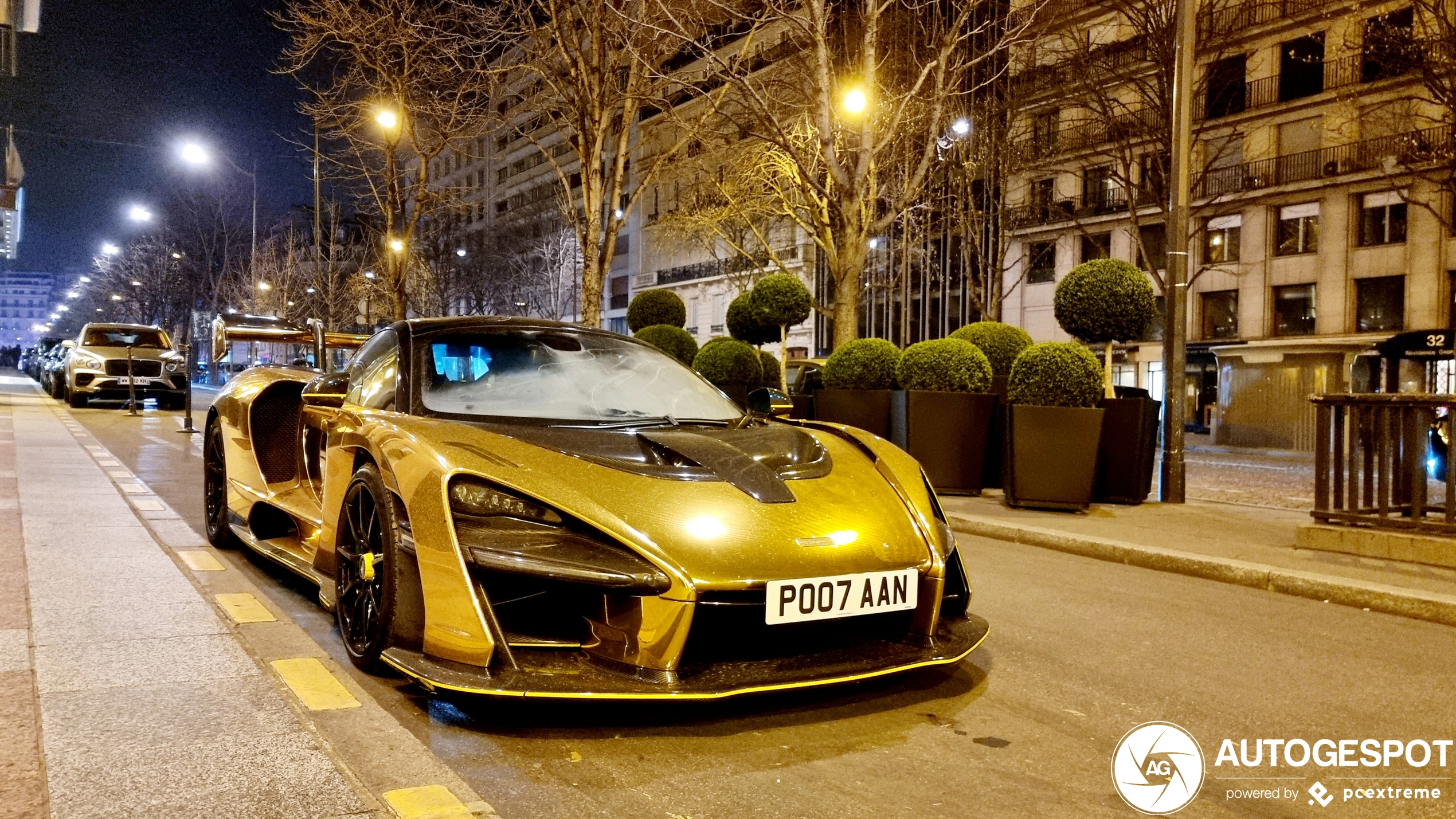 McLaren Senna is een nachtelijke amuse in Parijs