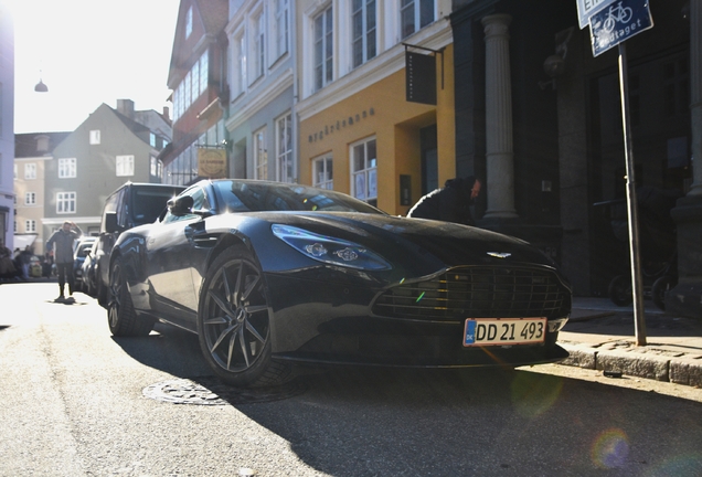 Aston Martin DB11