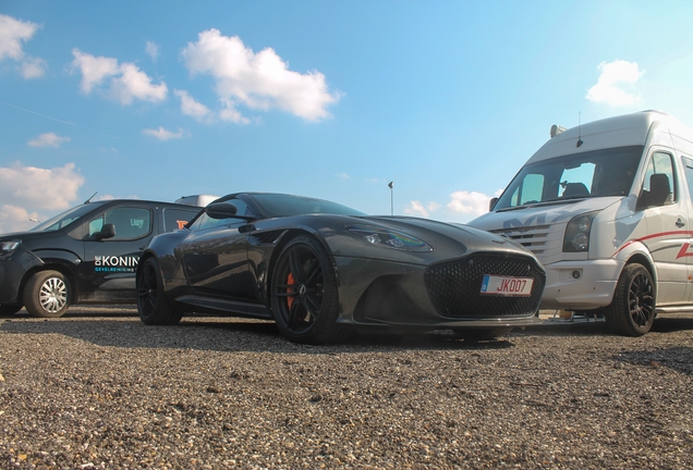 Aston Martin DBS Superleggera Volante