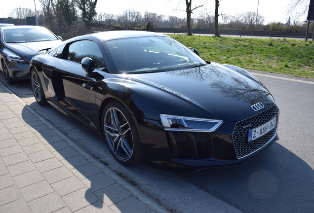 Audi R8 V10 Plus 2015