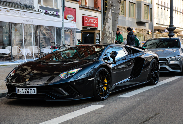 Lamborghini Aventador S LP740-4 Roadster