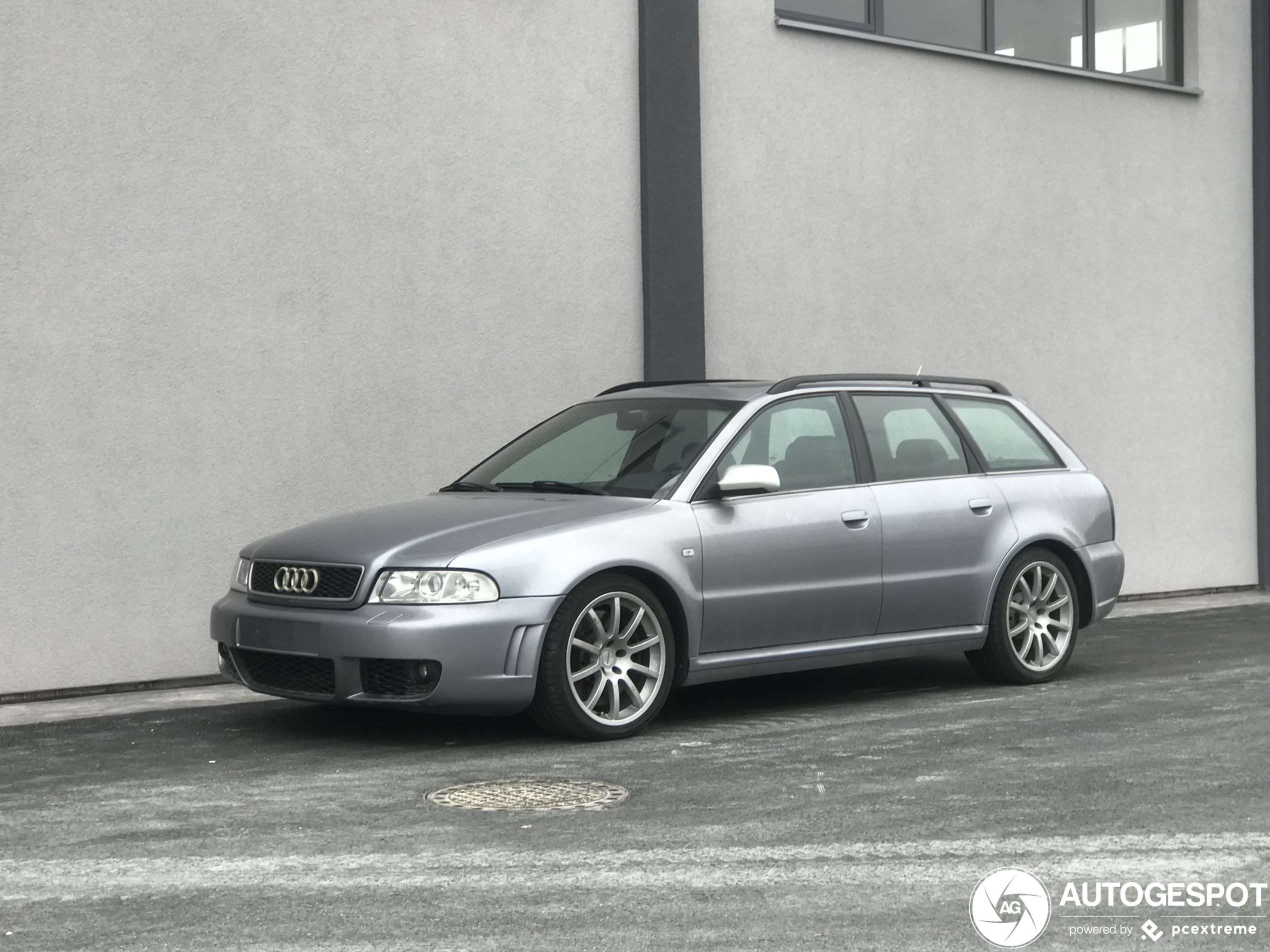 Audi RS4 Avant B5