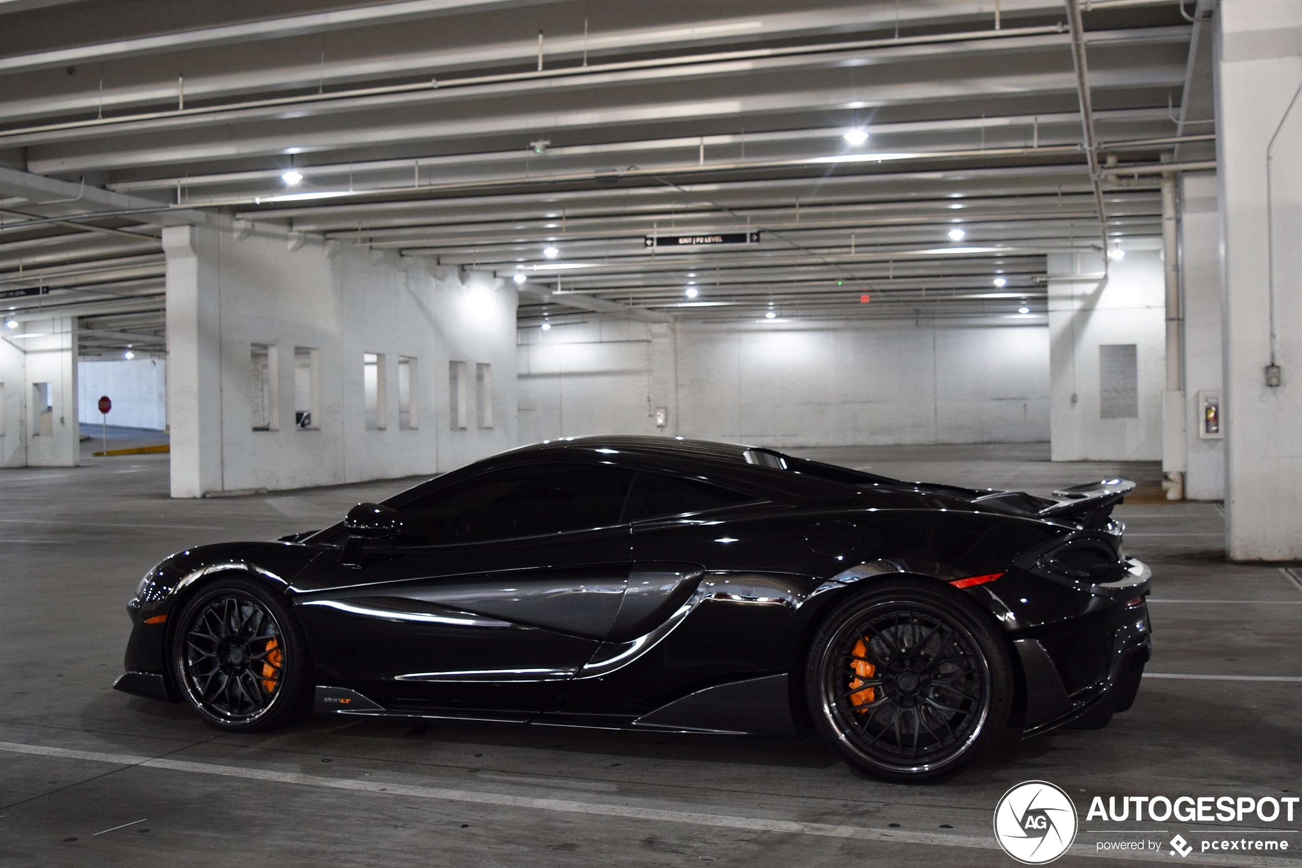 Amerikaanse McLaren 600LT houdt het zwart
