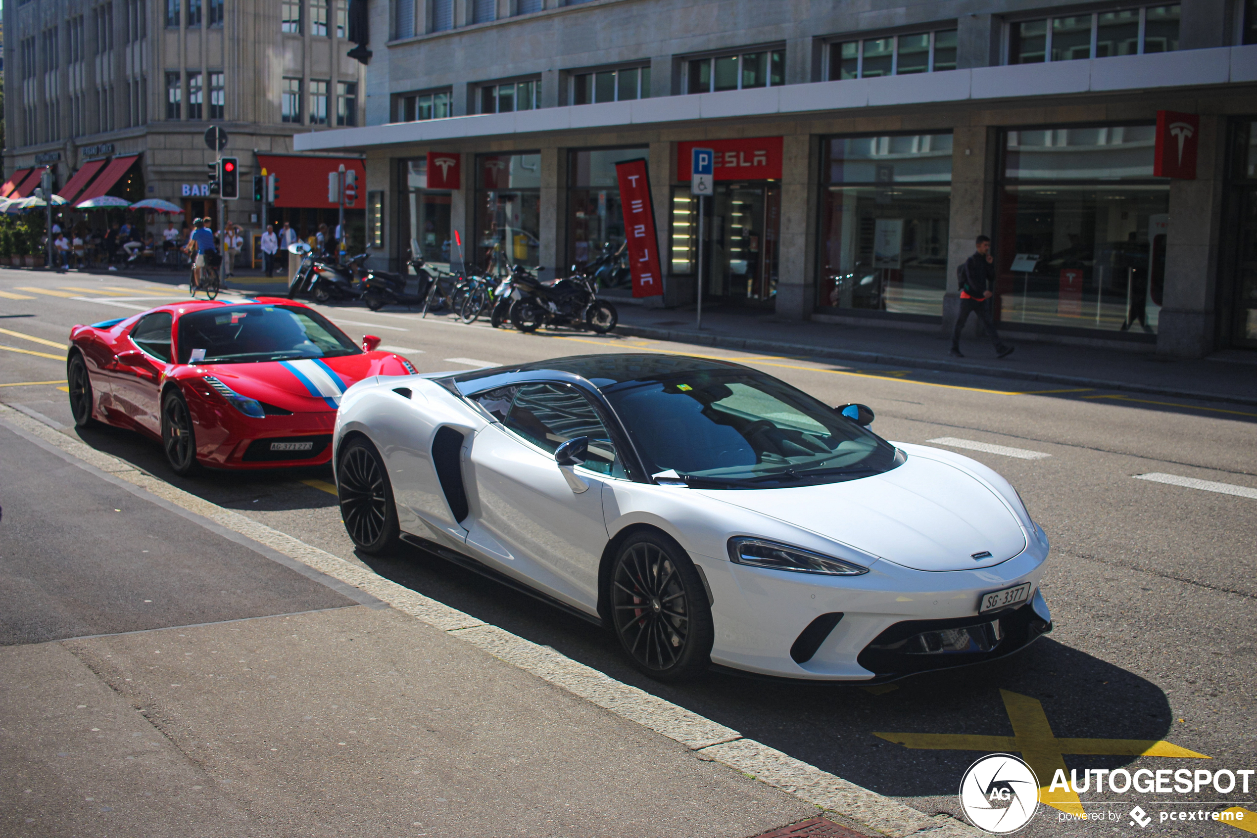 McLaren GT