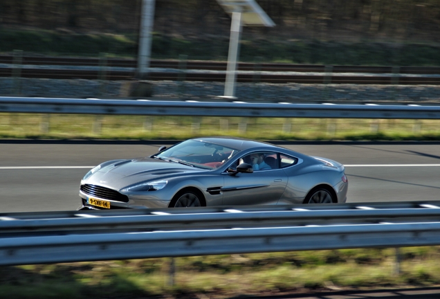 Aston Martin Vanquish 2013