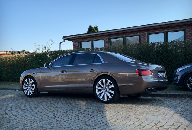 Bentley Flying Spur V8 S