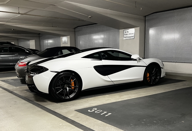 McLaren 570S