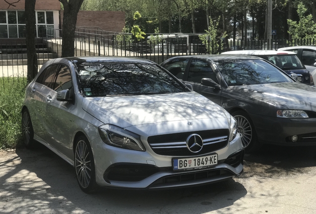 Mercedes-AMG A 45 W176 2015