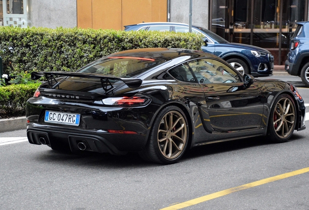 Porsche 718 Cayman GT4