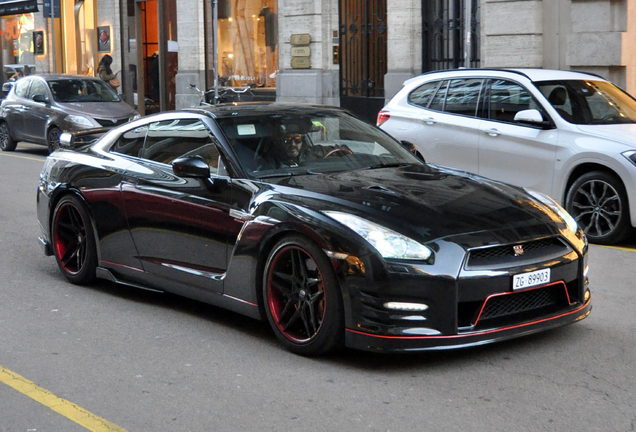 Nissan GT-R 2011