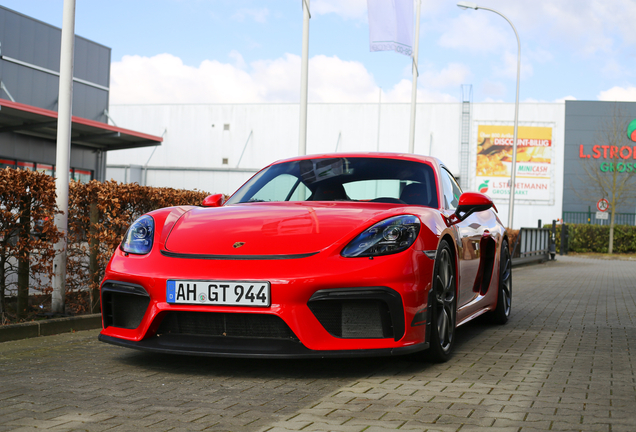 Porsche 718 Cayman GT4