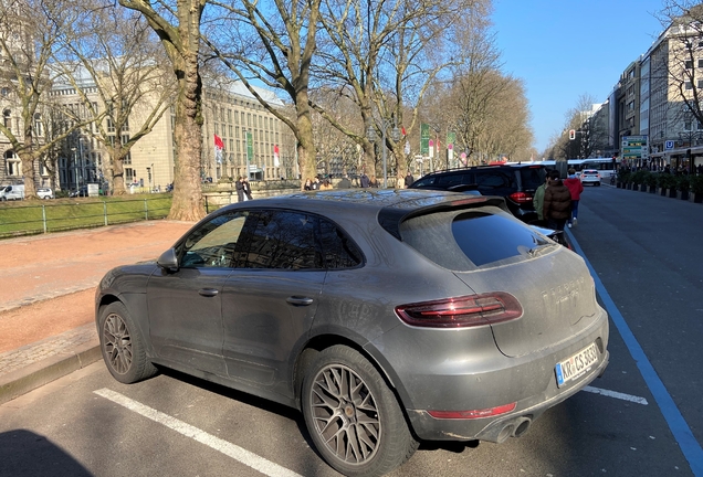 Porsche 95B Macan GTS