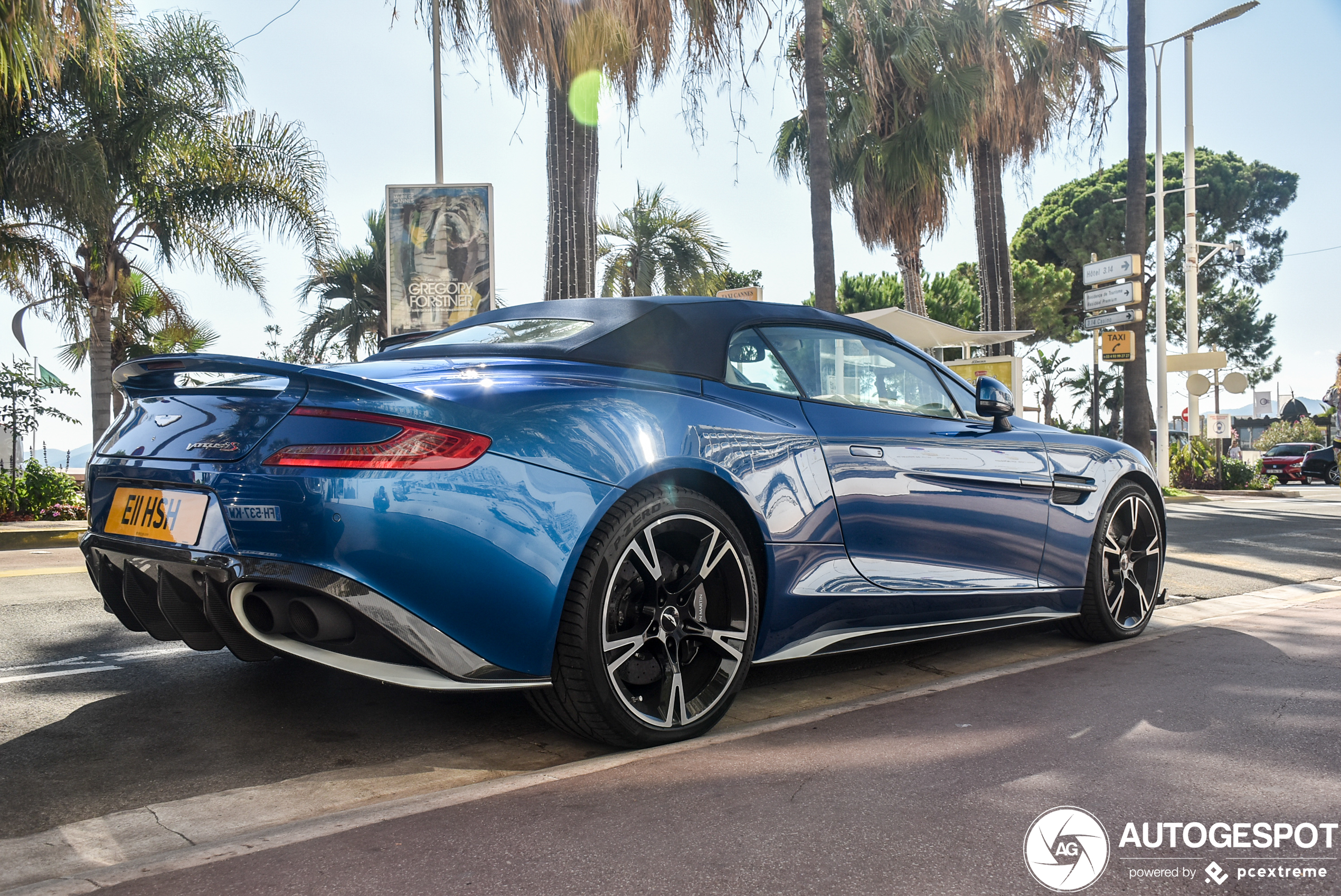 Aston Martin Vanquish S Volante 2017