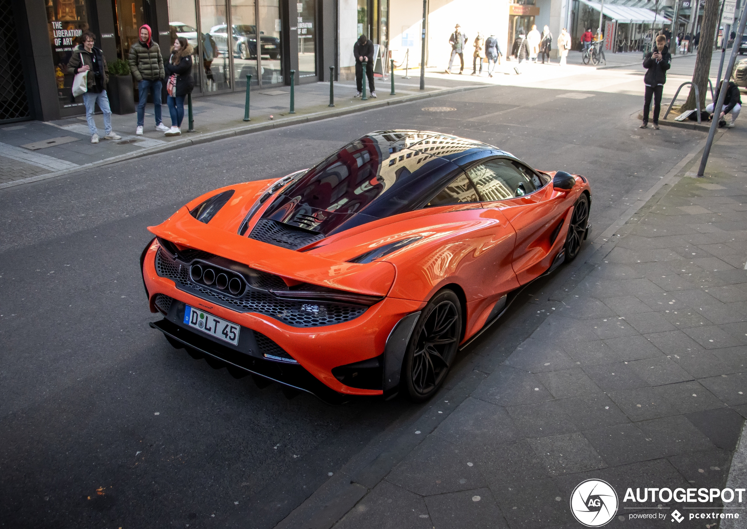 McLaren 765LT