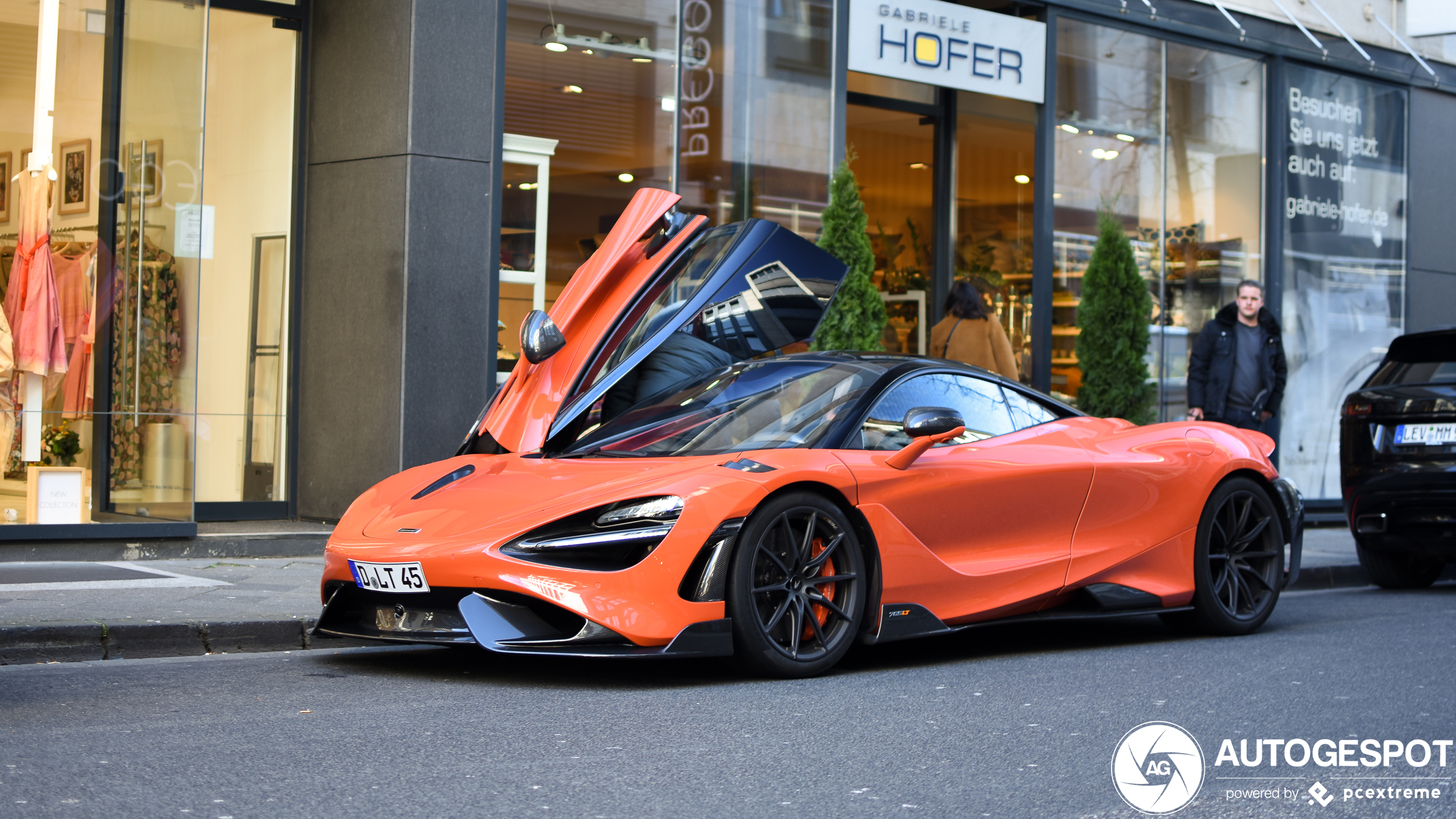 McLaren 765LT