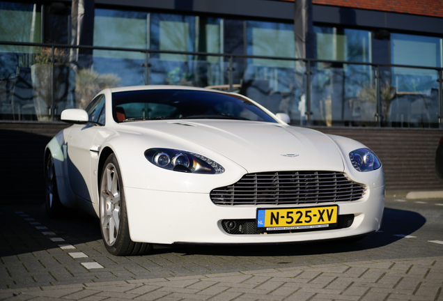 Aston Martin V8 Vantage