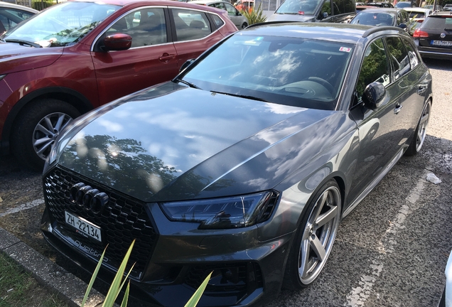 Audi RS4 Avant B9