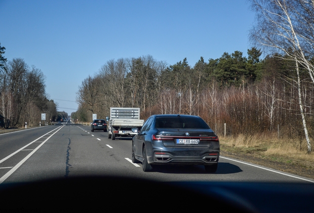 BMW M760Li xDrive 2019