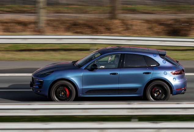 Porsche 95B Macan GTS