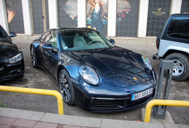 Porsche 992 Carrera 4S