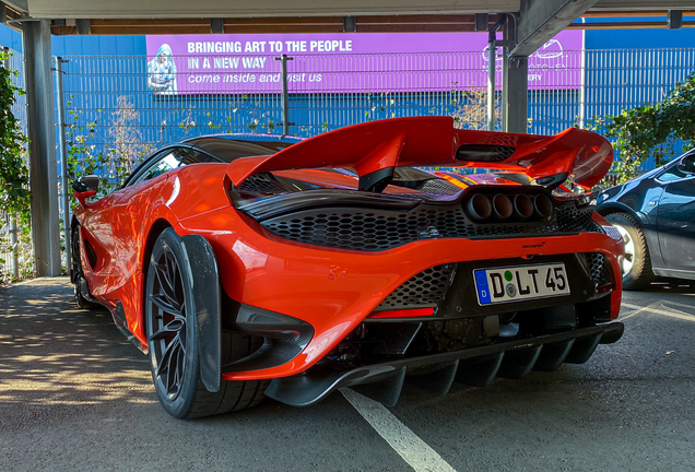 McLaren 765LT