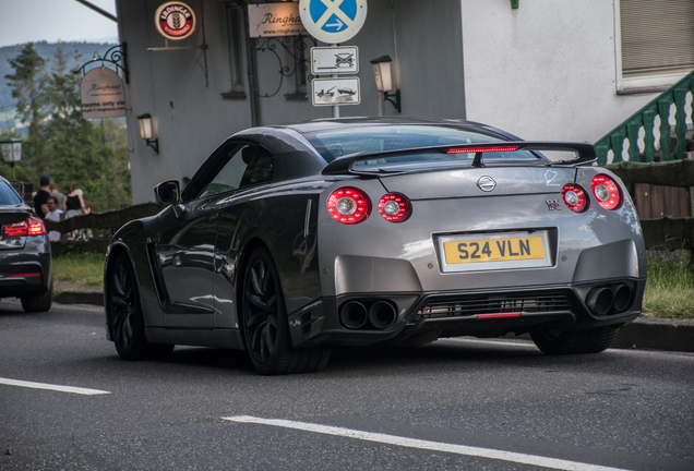 Nissan GT-R 2013