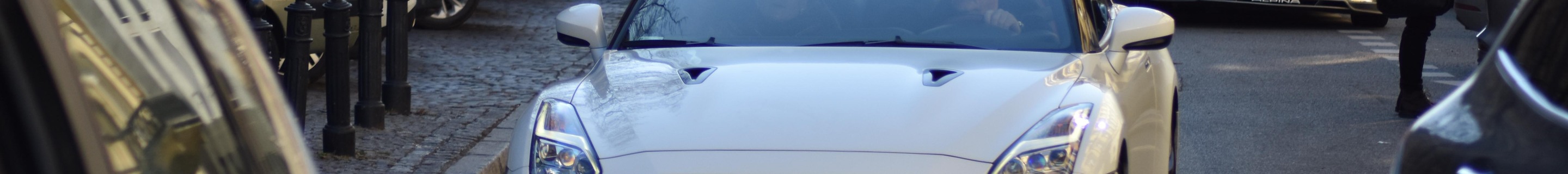 Nissan GT-R 2015