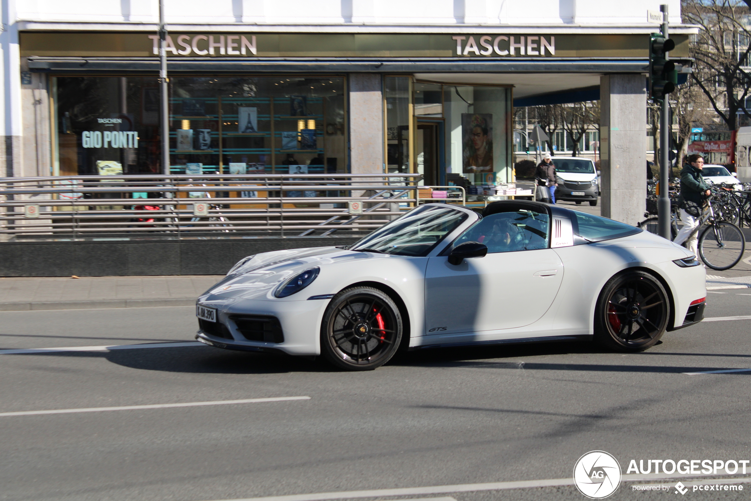 Porsche 992 Targa 4 GTS