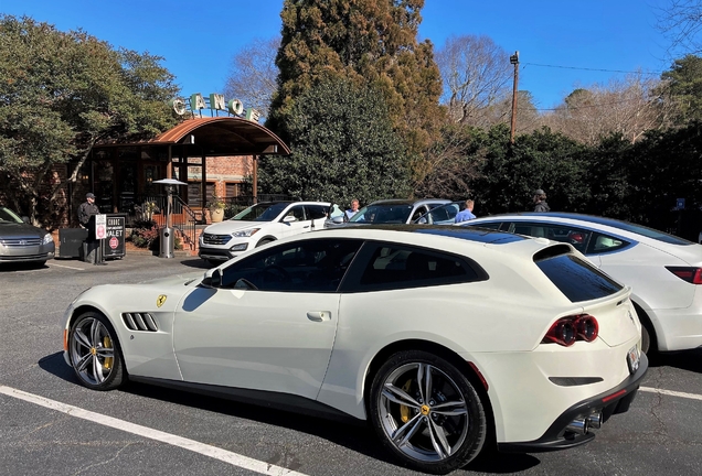 Ferrari GTC4Lusso